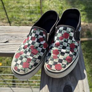 WELL LOVED Vans Checkered Rose Slip-On Shoes Women’s Size 7.5